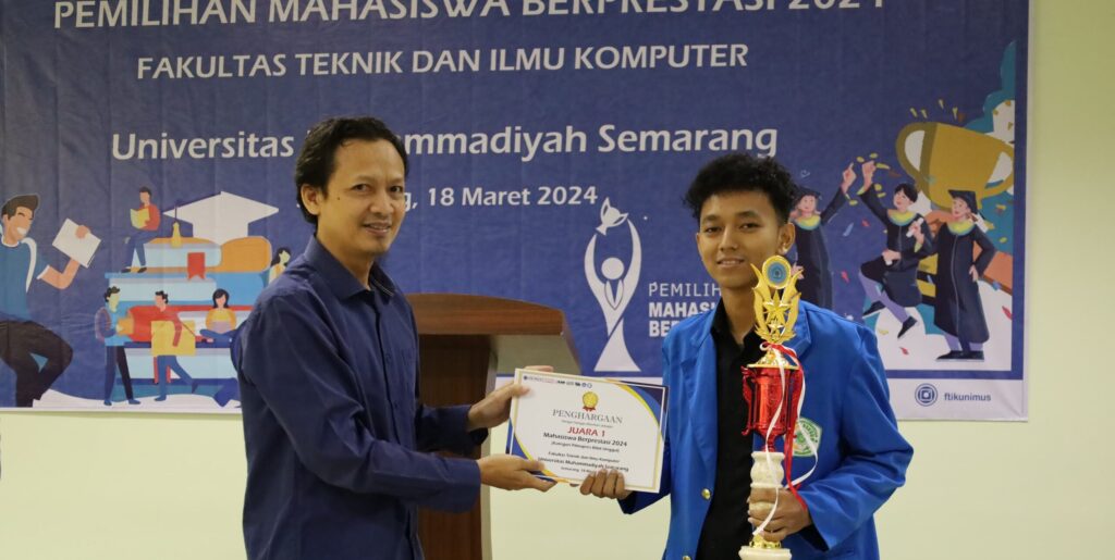 Mahasiswa Program Studi S1 Teknologi Informasi juara 1 Pilmapres Bibit Unggul Unimus 2024